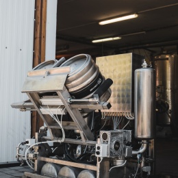 KEG filling and washing machine for cider, beer, lemonade, and other beverages