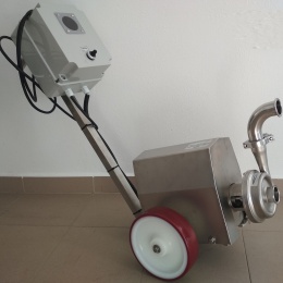 Portable centrifugal pumps with opened impeller