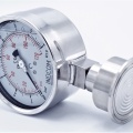 Stainless Steel Pressure Gauge, Dial 100 mm, With Separating Diaphragm- CLAMP DIN 32676 (64 mm) 0-8 bar