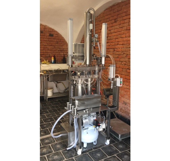 Semi-automatic, Movable Filling Line For Bottling Beer In Bottles