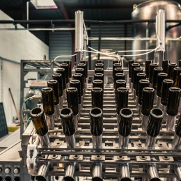 Bottle tray, automatic filling machine