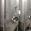 Bunging apparatus in the brewery
