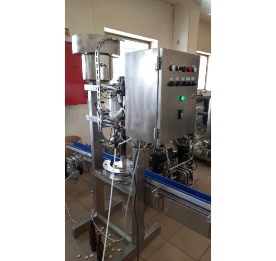 Capping machine CM 800 - 800 bottles/hour