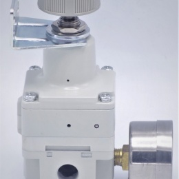 Reducing valve with fine regulation G 1/4", range 0.1-10 bar