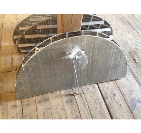 False Slotted Bottom For Lauter Tank