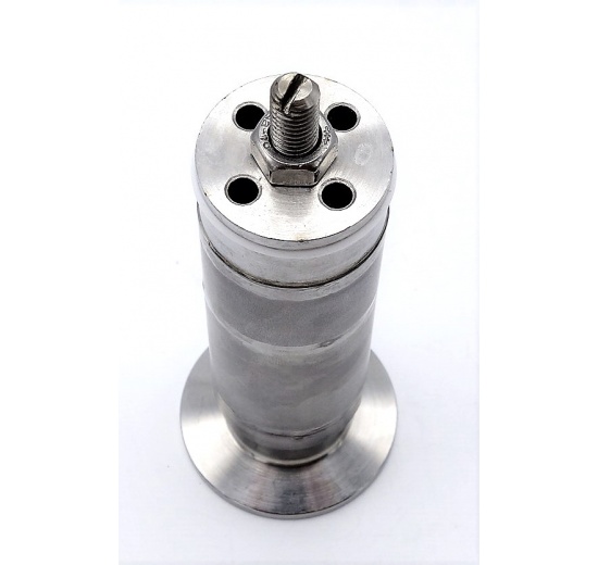 Bunging apparatus for beer tank