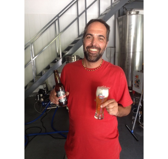 Semi-automatic, movable filling line for bottling beer in glass bottles