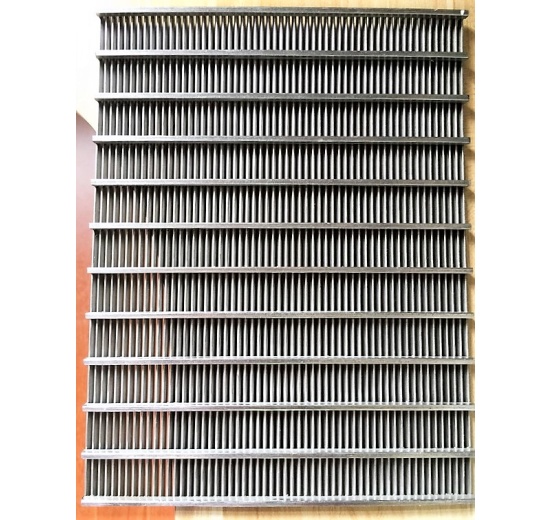 detail of Stainless steel slotted sieve plate