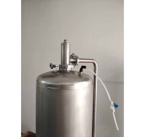 Equipment for Carbonating Beverages