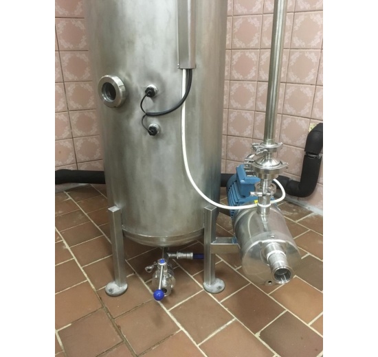 Equipment for Carbonating Beverages