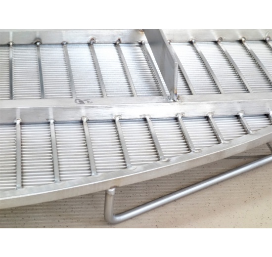 False Slotted Bottom For Lauter Tank