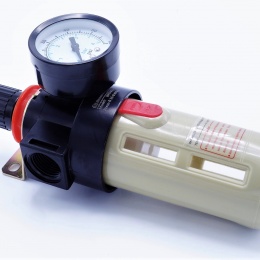 Filter with pressure reducing valve and a protective basket, G 1/2", up to 4 bar