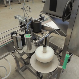 Labeling machine for breweries and other beverages producers