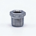nerezová redukce se šestihranem, vnější závit kuželový 1/4", vnitřní závit válcový 1/8", závitová fitinka