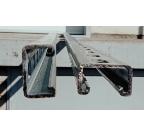 Nosník montážní perforovaný| 41x25 detail