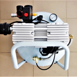 Oil less compressor 100L/20L, very low noise