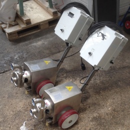 Portable centrifugal pumps with opened impeller