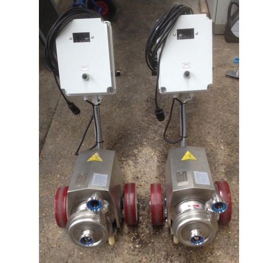 Portable centrifugal pumps with opened impeller