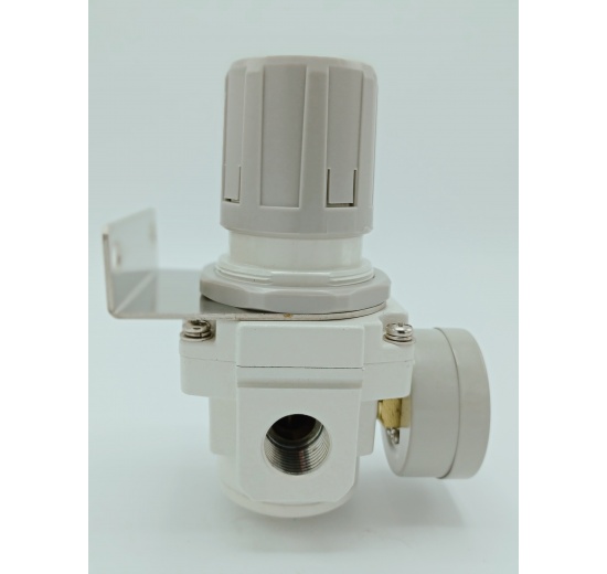 Pressure reducing valve G 1/2" 6 000 l/min
