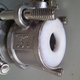 Stainless ball valve with full bore, three- pieced, threaded