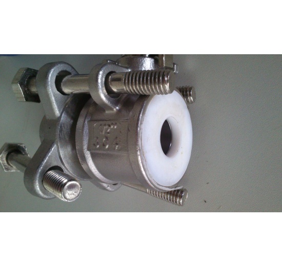 Stainless ball valve with full bore, three- pieced, threaded