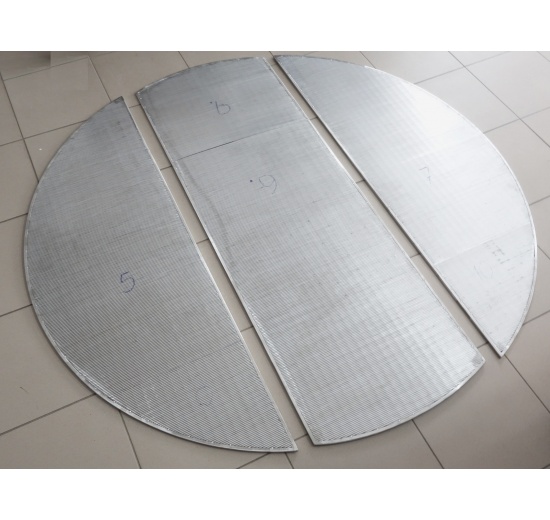 Stainless steel slotted sieve plate for lauten tank for wort draining from several parts