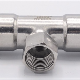 T-kus, nerezový, lisovací F/F(závit vnitřní)/F 28_1/2"_28