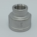 Threaded reducer F/F / reduced socket / type 335, 3/4"x3/8"
