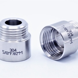 Threaded reducer F5/8"/M1/2"
